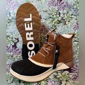 New in Box Sorel Out N About III Classic Waterproof Boots Womens Size 9